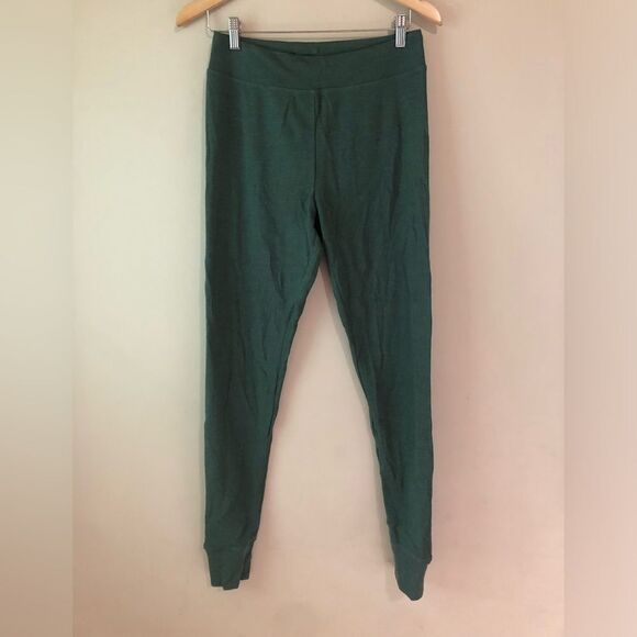 📳 Waffle Knit Green Leggings - Picture 1 of 3